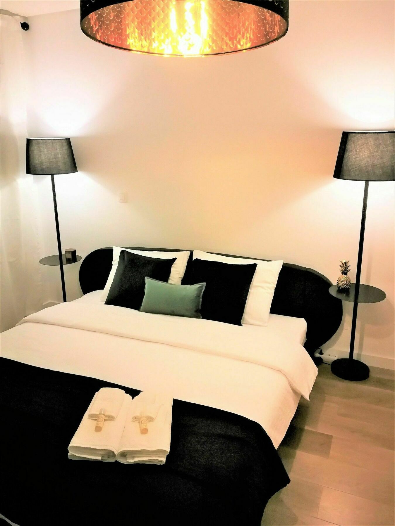 Industrial Lisbon Apartment (Adults Only) Екстер'єр фото