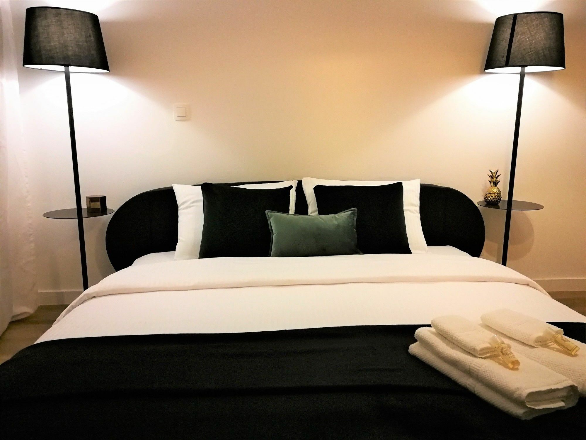 Industrial Lisbon Apartment (Adults Only) Екстер'єр фото